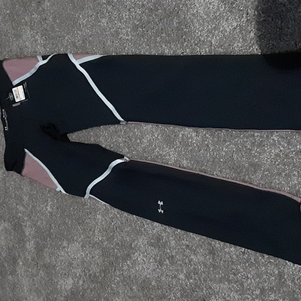 BNWT under armour heat gear leggings sm